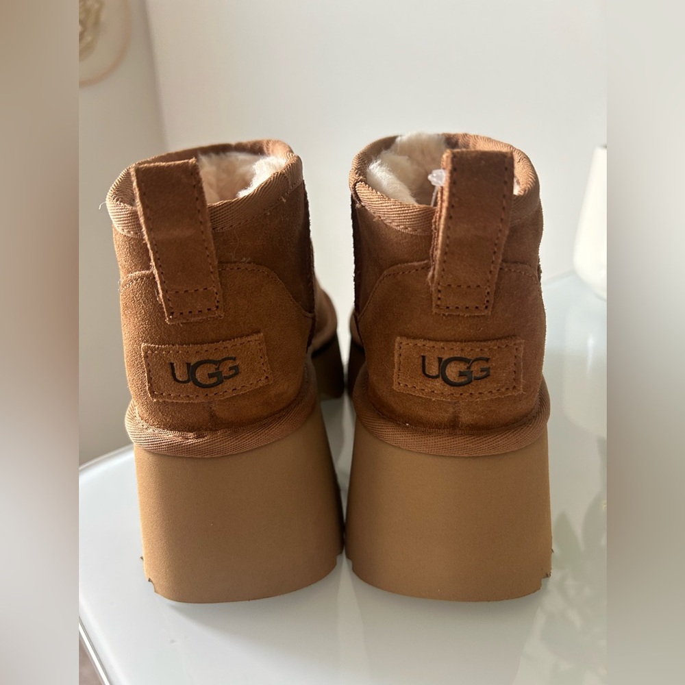 Viral UGG Chestnut Brown Ankle Platform Boots - Picture 4 of 8